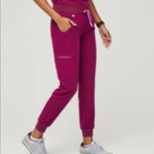 FIGS Zamora joggers size small/petite. Dark magenta